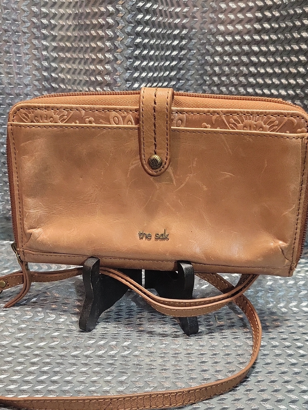 The Sak Tan Leather Crossbody Wallet Bag